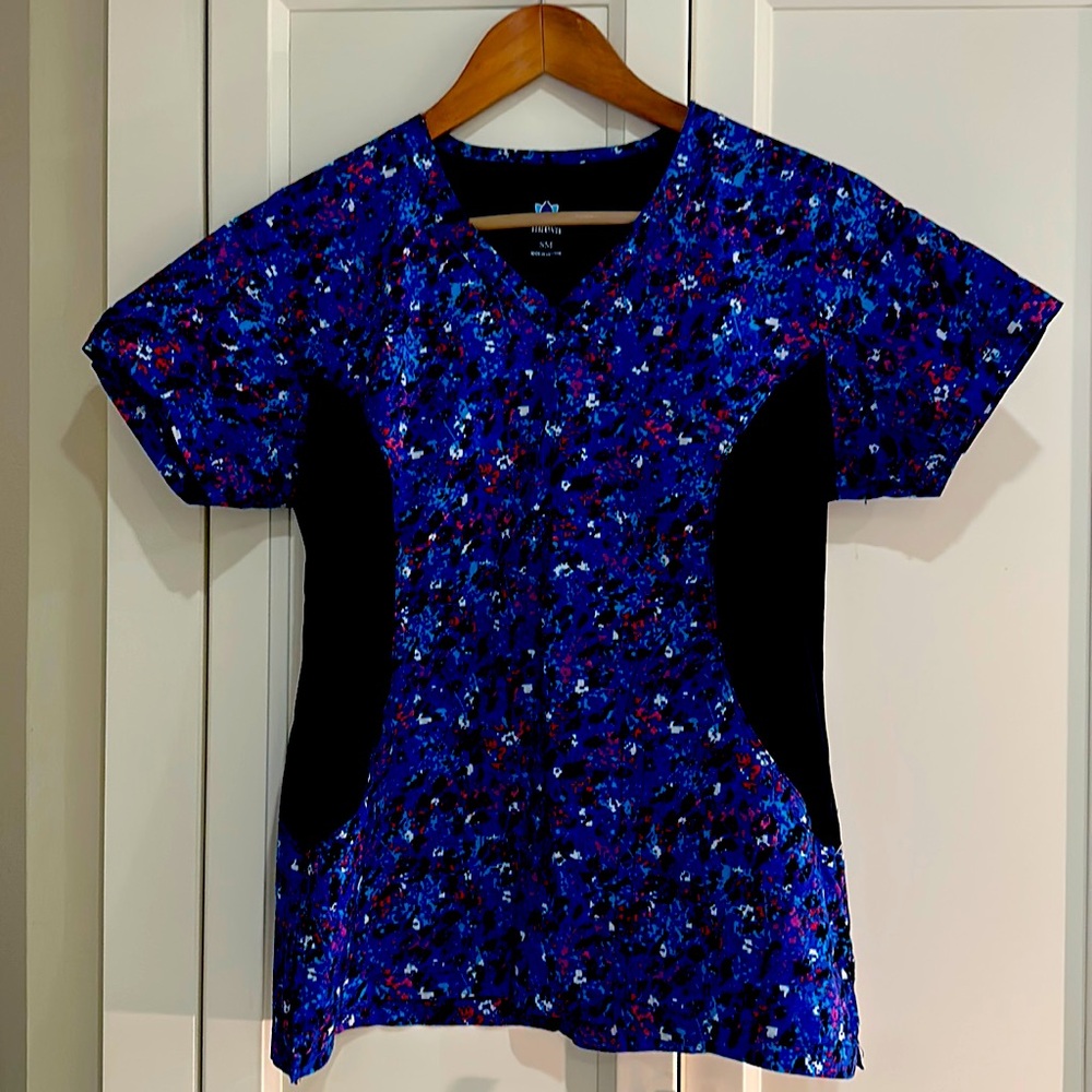 Maevyn Nursing Scrub top/uniform top
